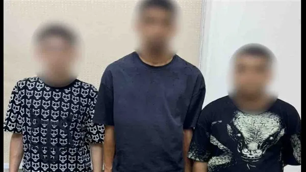 إلقاء القبض على المشتبه بهم في الاعتداء على شاب في وسط الشارع بالجيزة إلقاء القبض على المشتبه بهم في الاعتداء على شاب في وسط الشارع بالجيزة