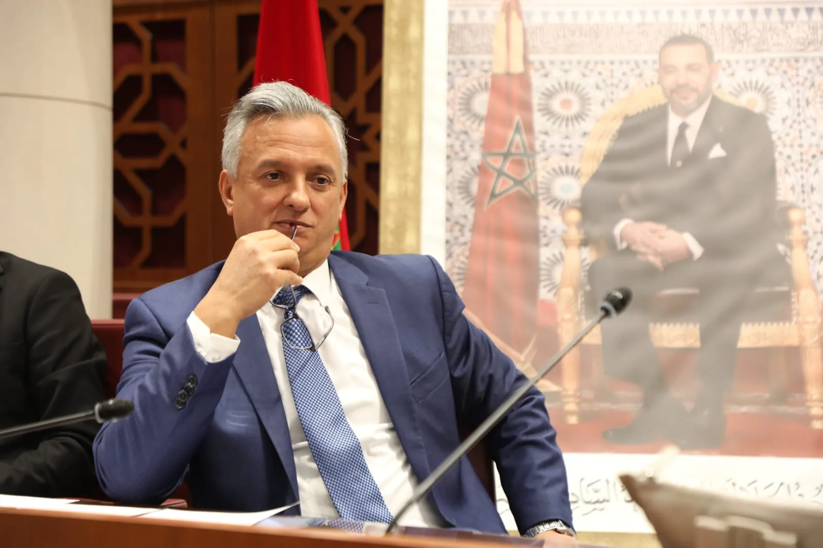زيدان يقر بتدني استثمارات المغاربة في الخارج ويتعهد بدعم مشاريع الجالية. زيدان يقر بتدني استثمارات المغاربة في الخارج ويتعهد بدعم مشاريع الجالية.