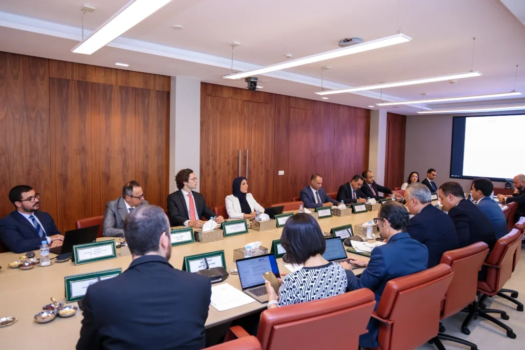 زيدان يرئِس اجتماعًا لمتابعة تنفيذ مشروع الهيدروجين الأخضر زيدان يرئِس اجتماعًا لمتابعة تنفيذ مشروع الهيدروجين الأخضر
