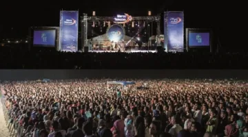 فنانون يطلبون مساعدة بنشعبون لتصحيح المشكلات في مهرجانات الشواطئ التي تسببت فيها أحيزون