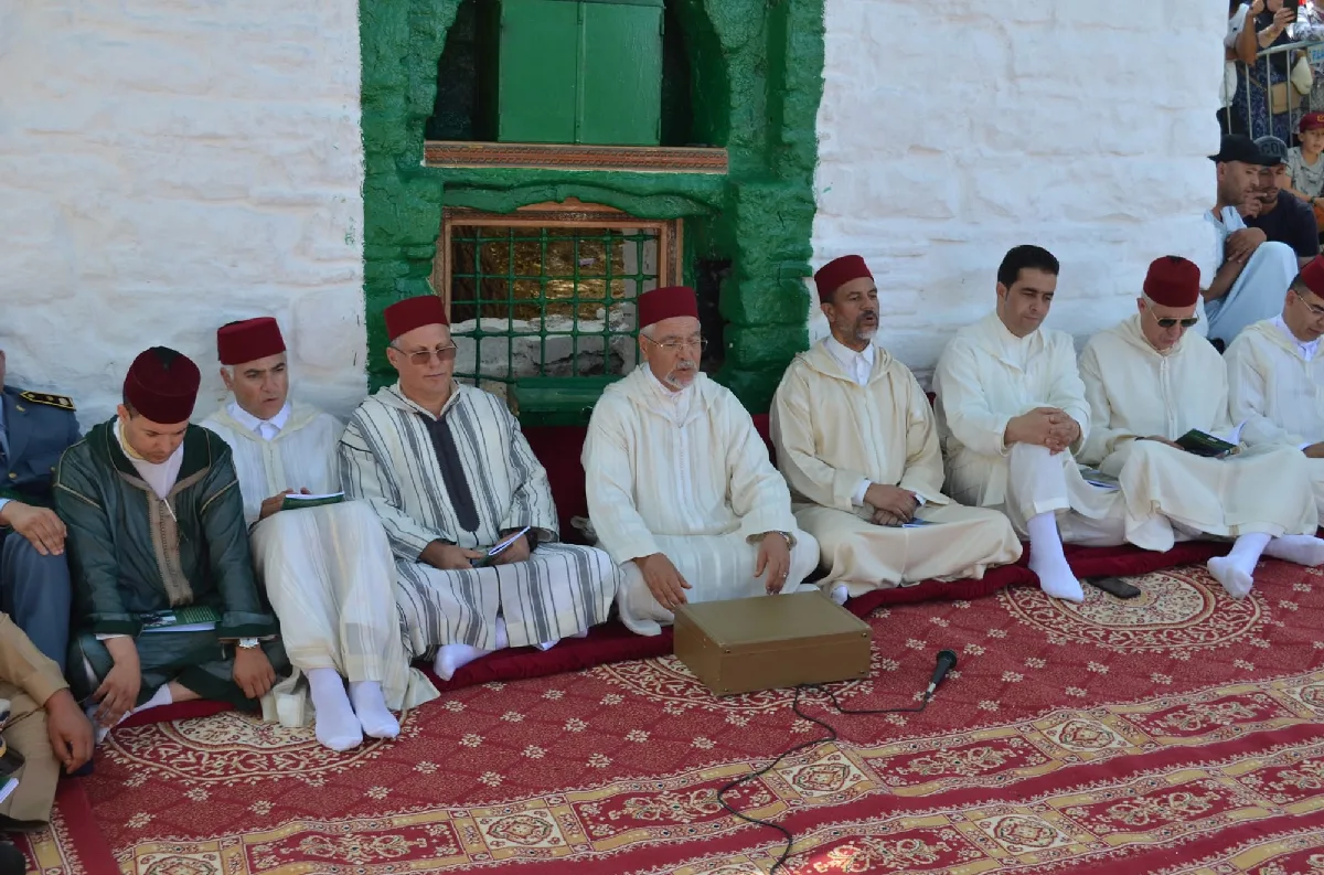 توزيع هبات ملكية للمرضى والمحتاجين احتفاءً بموسم بن مشيش