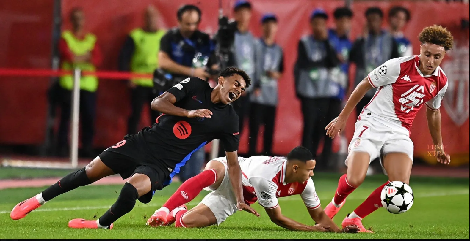 البارصا يعتمد على نجم “الأسود” لتجاوز مشكلة الجناح الأيسر.