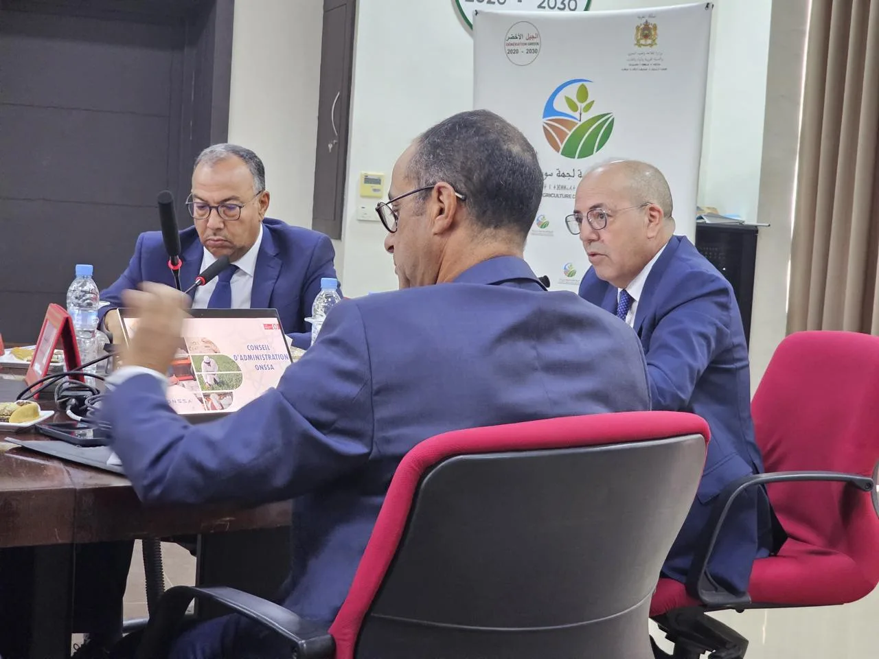 تشديد مراقبة القطيع بسبب فيروس إنفلونزا الطيور وجدري البقر من قبل “أونسا” تشديد مراقبة القطيع بسبب فيروس إنفلونزا الطيور وجدري البقر من قبل “أونسا”