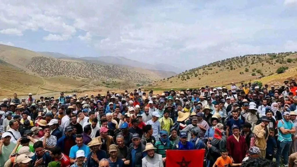 مسيرة أيت بوكماز تطرح تساؤلات حول دور جهة غير موجودة