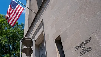 الوزارة الأمريكية للعدل تطالب المحكمة بالإفراج عن مزيد من مستندات إبستين