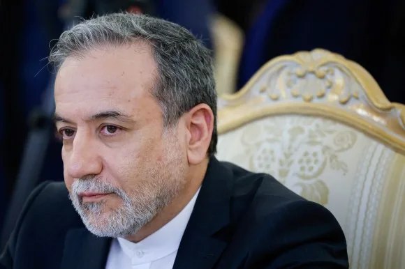 إيران: سنتعاون مع الوكالة الدولية للطاقة الذرية لكن عمليات التفتيش قد تشكل خطراً إيران: سنتعاون مع الوكالة الدولية للطاقة الذرية لكن عمليات التفتيش قد تشكل خطراً