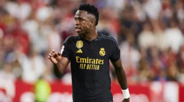مشكلة مالية تؤخر تجديد عقد فينيسيوس مع ريال مدريد