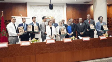 توزيع الجوائز على الفائزين في مجال الدراسات والأبحاث المتعلقة بالعمل البرلماني