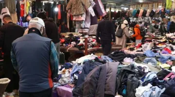 “الجوطية” تزدهر في ظل ارتفاع الأسعار بحثًا عن أناقة مريحة للميزانية