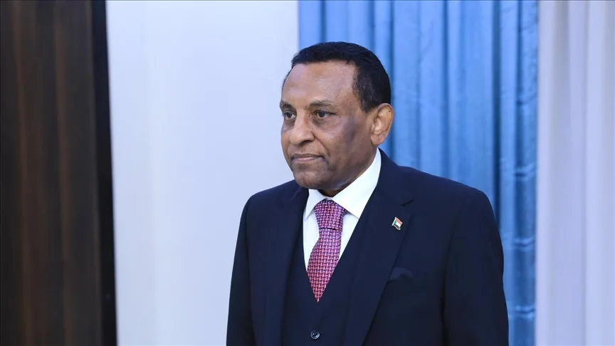 حكومة إدريس في السودان: ما أسباب تأخر تشكيلها؟