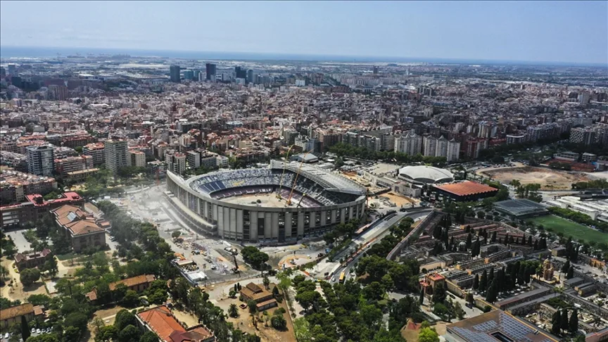 برشلونة يؤجل استئنافه اللعب في ملعبه التاريخي “كامب نو” برشلونة يؤجل استئنافه اللعب في ملعبه التاريخي “كامب نو”