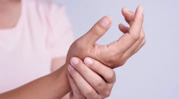 ما هي العلامات المرضية لفيروس شيكونغونيا الذي نبهت منظمة الصحة العالمية بشأن انتشاره؟