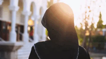 غياب العدالة يترك النساء الموظفات في مواجهة خيار صعب بين الأمومة والمهنة