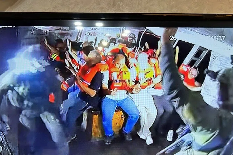 حكومة غزة: الهجوم الإسرائيلي على سفينة حنظلة يعد قرصنة بحرية حكومة غزة: الهجوم الإسرائيلي على سفينة حنظلة يعد قرصنة بحرية