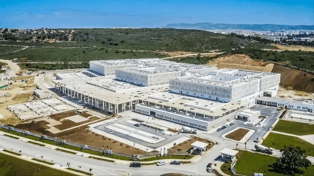 المستشفى الجامعي محمد السادس بطنجة: نموذج للتفوق ورمز للطب الإنساني المستشفى الجامعي محمد السادس بطنجة: نموذج للتفوق ورمز للطب الإنساني