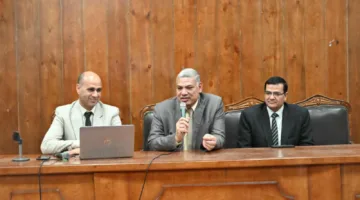 العلوم الاجتماعية محور التنمية المستدامة: ندوة في جامعة الفيوم تسلط الضوء على دورها في تحقيق رؤية مصر 2030