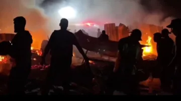 7 شهداء والعشرات من الجرحى جراء قصف قوات الاحتلال الإسرائيلي لمخيم الشاطئ في غزة.