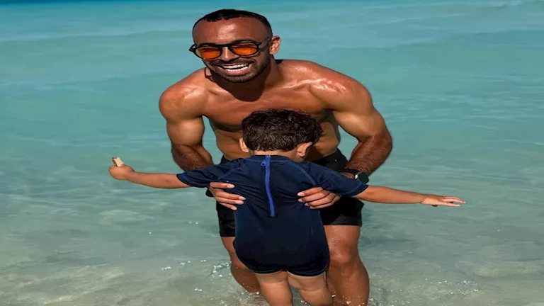 7 لقطات لمحمد مجدي أفشة أثناء العطلة مع ابنه 7 لقطات لمحمد مجدي أفشة أثناء العطلة مع ابنه