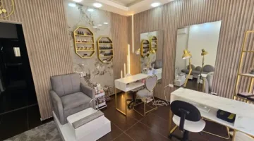 فرصة مميزة… صالون تجميل للسيدات مجهز بالكامل بأحدث المعايير معروض للبيع في صور!
