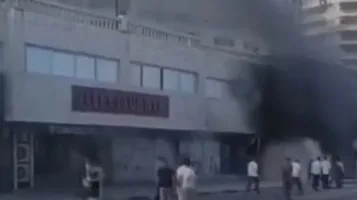 إخماد حريق كبير في مطعم بفندق معروف بالإسكندرية (صور)