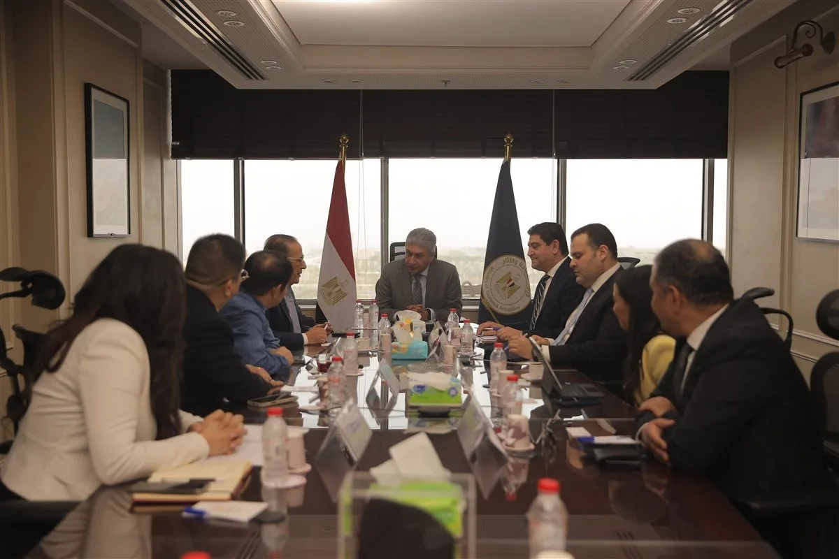وزير السياحة يتعاون مع شركة صينية رائدة في مجال السفن لتعزيز السياحة النيلية في مصر وزير السياحة يتعاون مع شركة صينية رائدة في مجال السفن لتعزيز السياحة النيلية في مصر