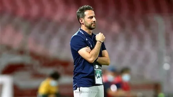 عاجل.. الزمالك يعلن رسمياً عن توقيع عقد مع فيريرا لموسم واحد (فيديو) عاجل.. الزمالك يعلن رسمياً عن توقيع عقد مع فيريرا لموسم واحد (فيديو)