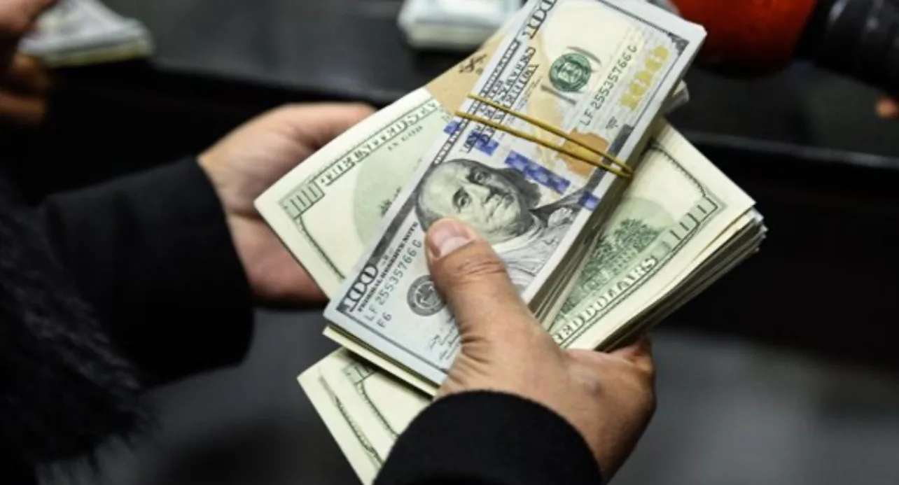 عاجل.. استقرار طفيف في سعر الدولار اليوم الثلاثاء في ظل التوترات العالمية عاجل.. استقرار طفيف في سعر الدولار اليوم الثلاثاء في ظل التوترات العالمية