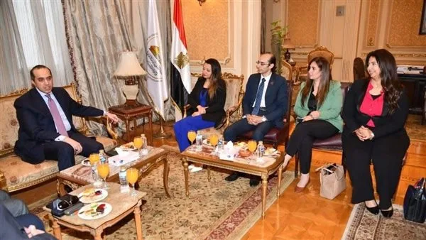 وزير الشئون النيابية يلتقي وفد نواب تنسيقية شباب الأحزاب ويثني على نجاحاتهم البرلمانية وزير الشئون النيابية يلتقي وفد نواب تنسيقية شباب الأحزاب ويثني على نجاحاتهم البرلمانية