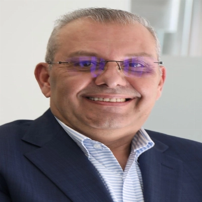 الصرايرة يكتب: الحكومة المستقبلية.. رؤية استراتيجية جديدة لتطوير الإدارة الحكومية في الأردن – تأليف: الدكتور بشار الصرايرة