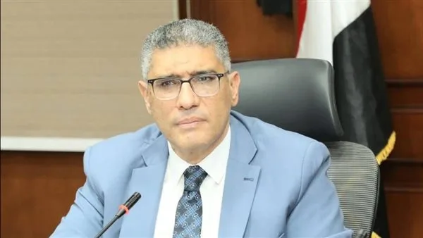 محافظ الجيزة يراقب سير امتحانات الثانوية العامة ويشرف على اجتماع غرفة العمليات بمديرية التربية والتعليم