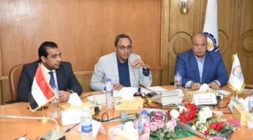 محافظ قنا يطالب بتعزيز التحضيرات لانتخابات مجلس الشيوخ 2025