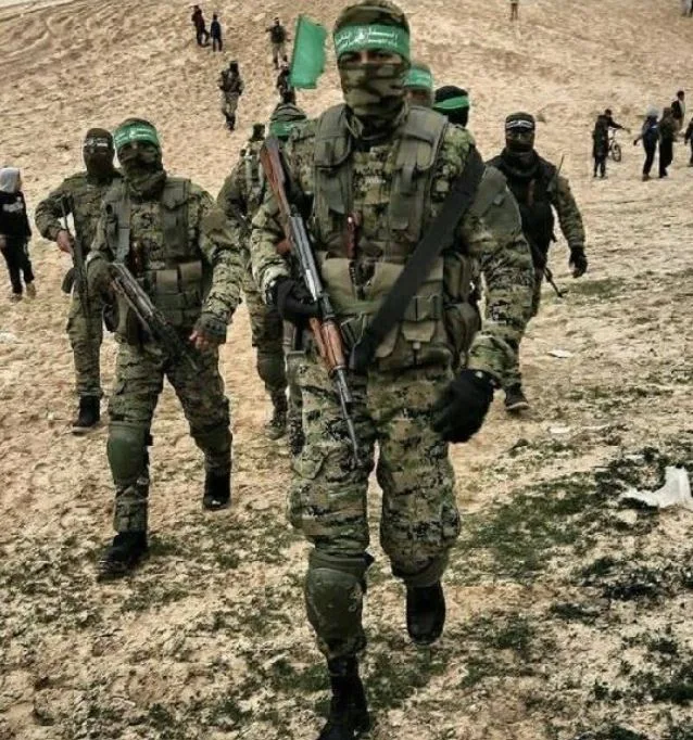 القسام تعلن عن هجوم على قوة إسرائيلية وسقوط قتلى وجرحى في صفوفها شرق غزة. القسام تعلن عن هجوم على قوة إسرائيلية وسقوط قتلى وجرحى في صفوفها شرق غزة.