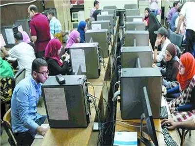 التعليم الجامعي: 1.1 مليون متقدم للقبول وفرص طلاب الثانوية الحديثة متزايدة في مجالات الهندسة وتكنولوجيا المعلومات. التعليم الجامعي: 1.1 مليون متقدم للقبول وفرص طلاب الثانوية الحديثة متزايدة في مجالات الهندسة وتكنولوجيا المعلومات.
