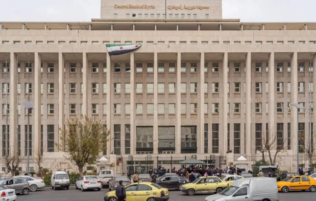 محافظ مصرف سوريا المركزي: لن نقترض من الخارج بتوجيه من الرئيس أحمد الشرع محافظ مصرف سوريا المركزي: لن نقترض من الخارج بتوجيه من الرئيس أحمد الشرع