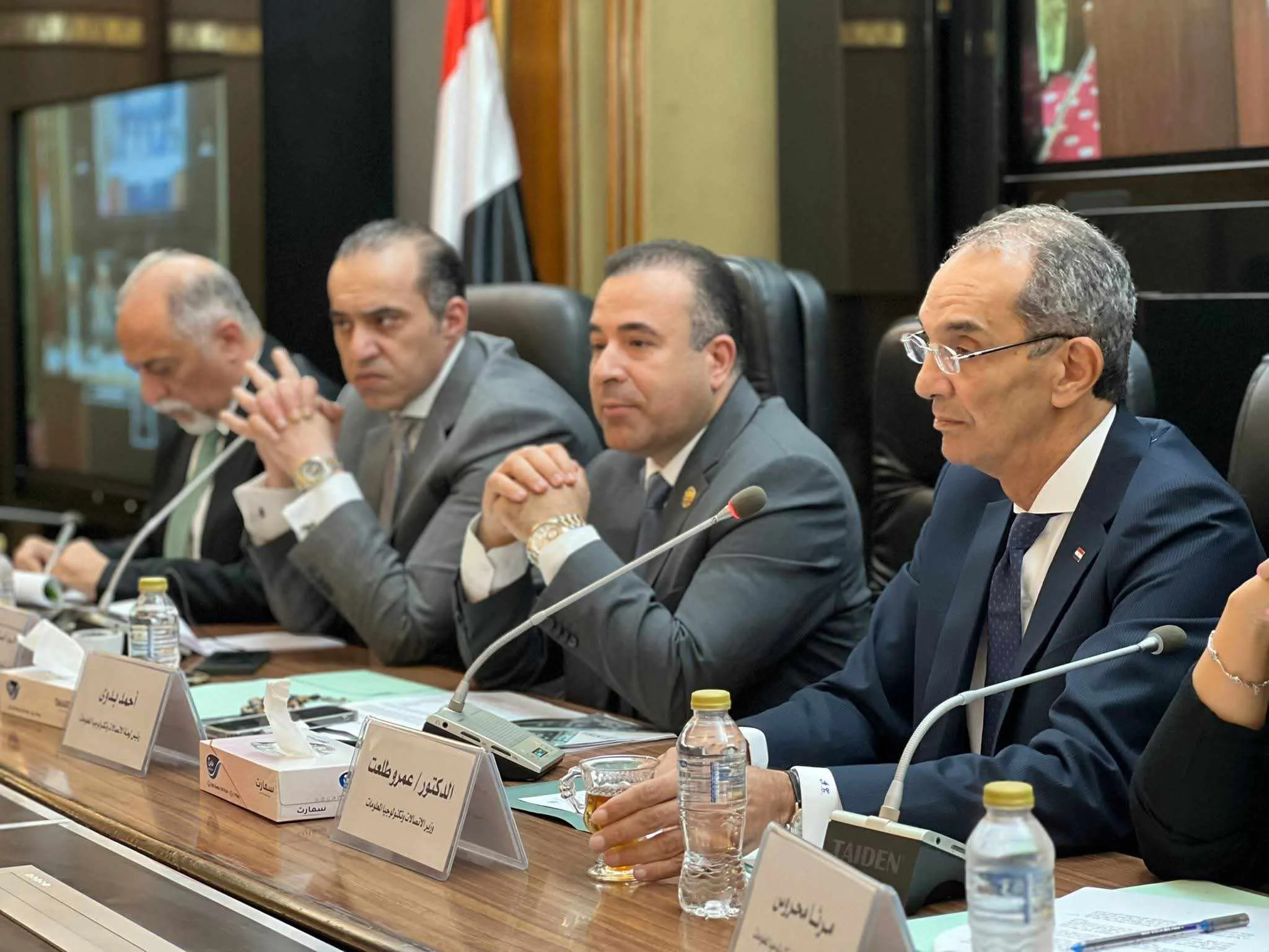 وزير الاتصالات: شهداء حريق مركز رمسيس في قلوبنا