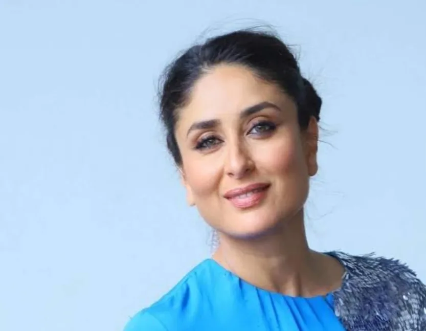 كارينا كابور تتمسك بالجمال الطبيعي وترفض حقن البوتوكس بعد وفاة مفاجئة أثارت المخاوف. كارينا كابور تتمسك بالجمال الطبيعي وترفض حقن البوتوكس بعد وفاة مفاجئة أثارت المخاوف.