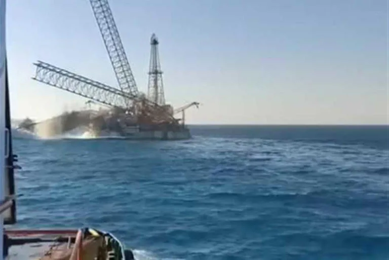 الصحة: استمرار جهود الإنقاذ والبحث في حادث غرق الحفار بالبحر الأحمر الصحة: استمرار جهود الإنقاذ والبحث في حادث غرق الحفار بالبحر الأحمر