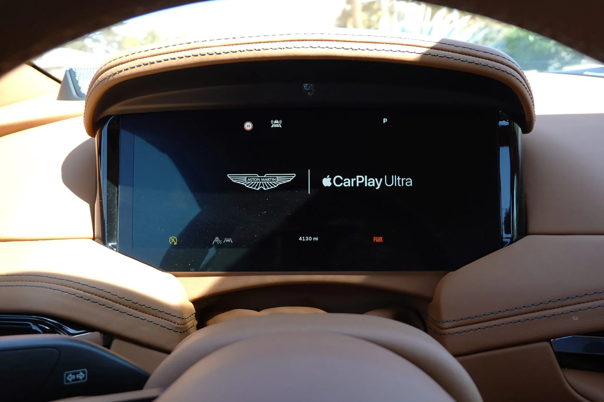 Apple CarPlay Ultra: تجربة سائق مبتكرة بأسلوب آبل