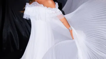 إليسا تسحر الحضور في بيروت بإطلالة أنثوية باللون الأبيض