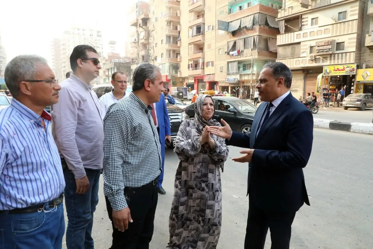 الأشموني يزور أعمال تعبيد وتحسين الشوارع في الشرقية