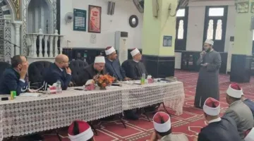 رئيس القطاع الديني يجتمع مع قادة الدعوة والأئمة في أوقاف السويس