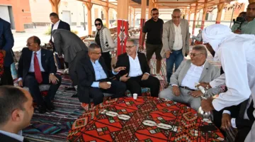 محافظ جنوب سيناء يتجول مع لجنة الإدارة المحلية بمجلس النواب في شرم الشيخ.