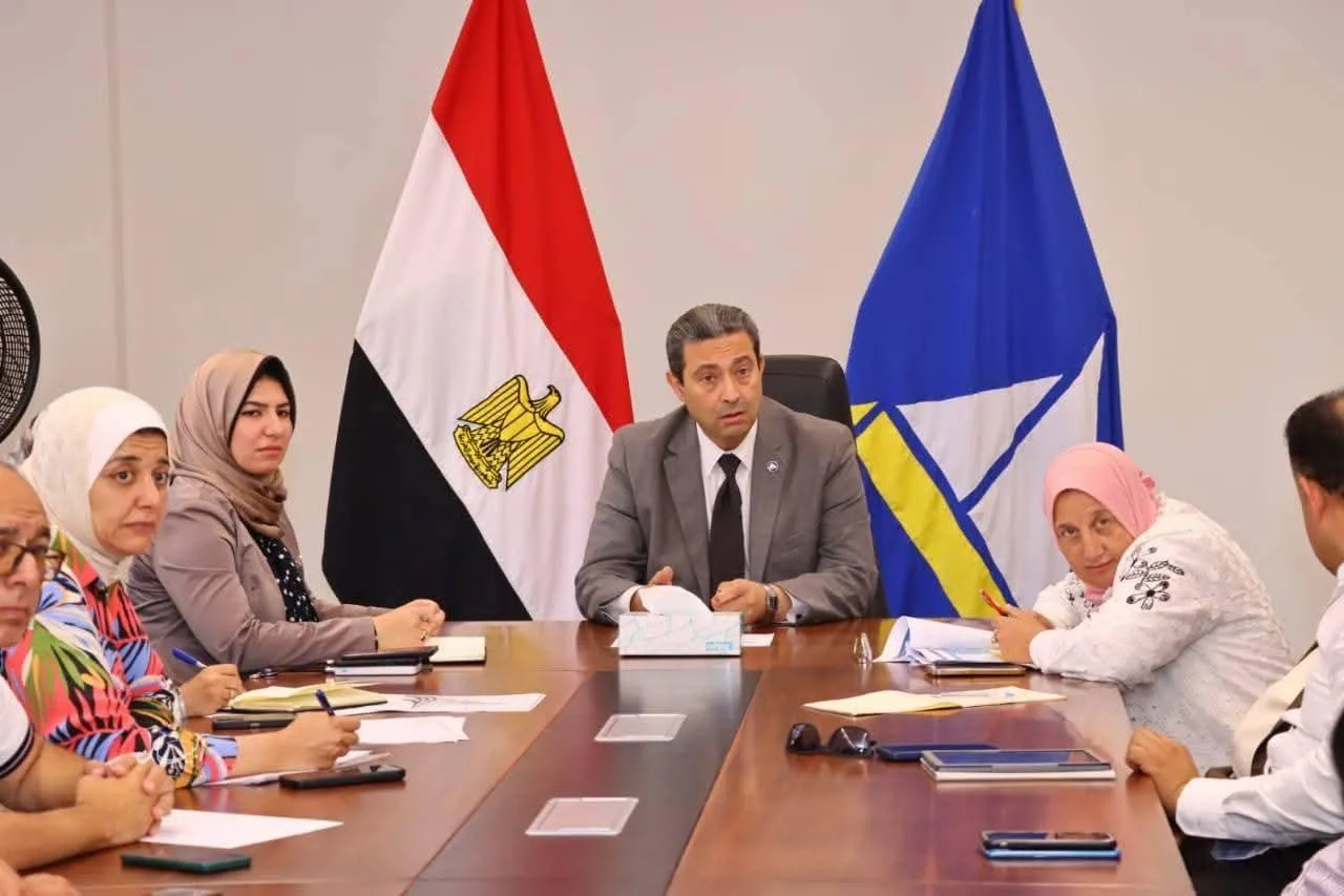 محافظ دمياط يشرف على مشروع توسيع وتحسين طريق خمسة بطول 18 كم محافظ دمياط يشرف على مشروع توسيع وتحسين طريق خمسة بطول 18 كم