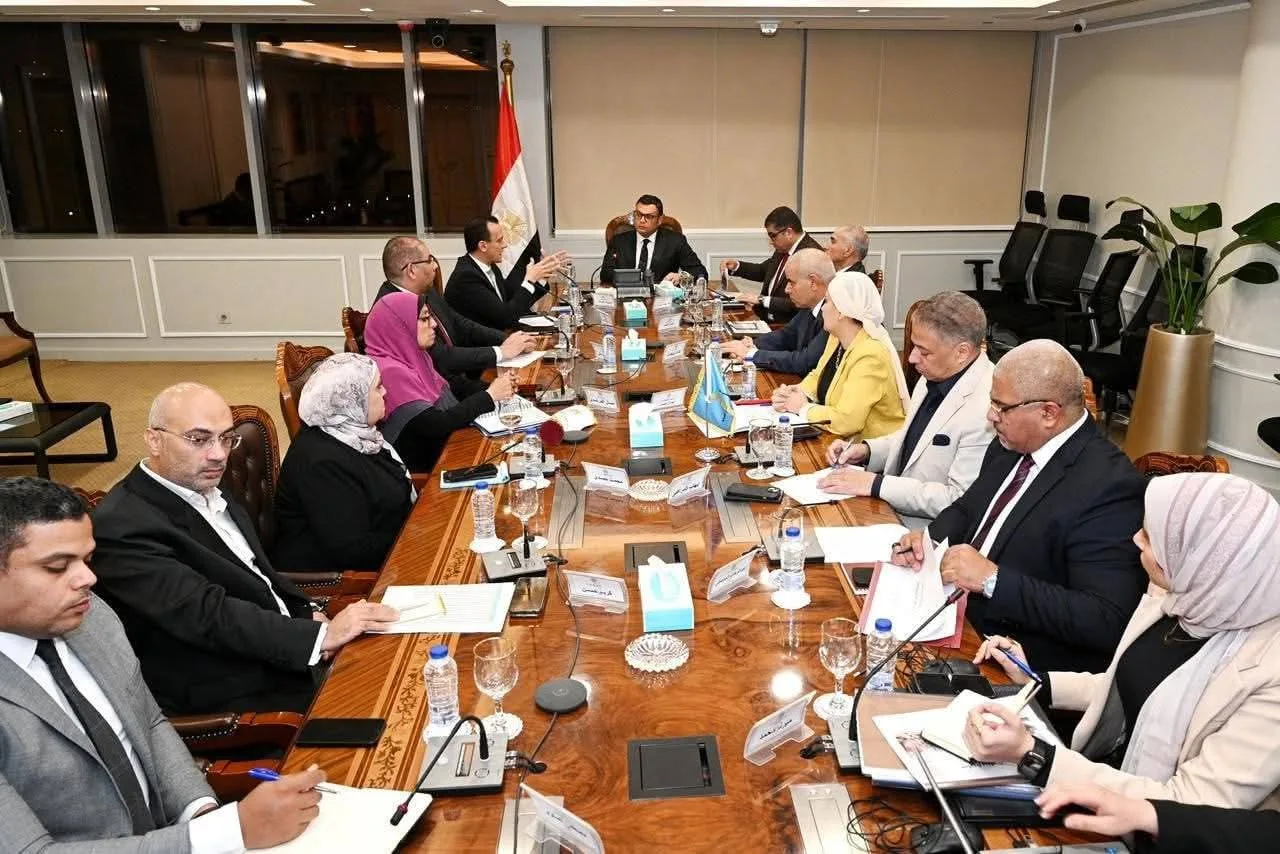 وزير الإسكان يراجع تطورات مبادرتي “بيتك في مصر” و”بيت الوطن” للمصريين في الخارج وزير الإسكان يراجع تطورات مبادرتي “بيتك في مصر” و”بيت الوطن” للمصريين في الخارج