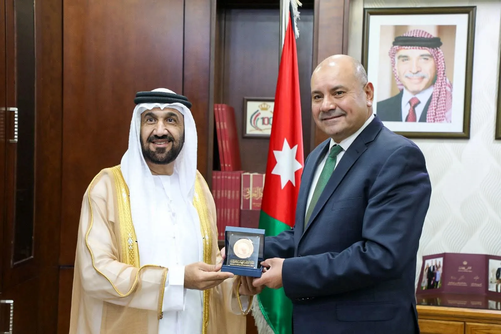 اليماحي يبرز ضرورة التنسيق بين الدبلوماسية البرلمانية والدبلوماسية الرسمية