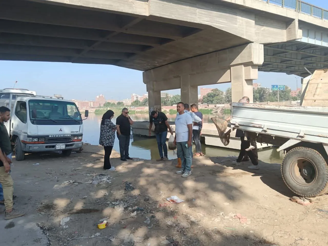 محافظ الشرقية: توزيع دفعة جديدة من أصابع أسماك المبروك والبلطي في بحيرة أبو الأخضر وبحر مويس محافظ الشرقية: توزيع دفعة جديدة من أصابع أسماك المبروك والبلطي في بحيرة أبو الأخضر وبحر مويس