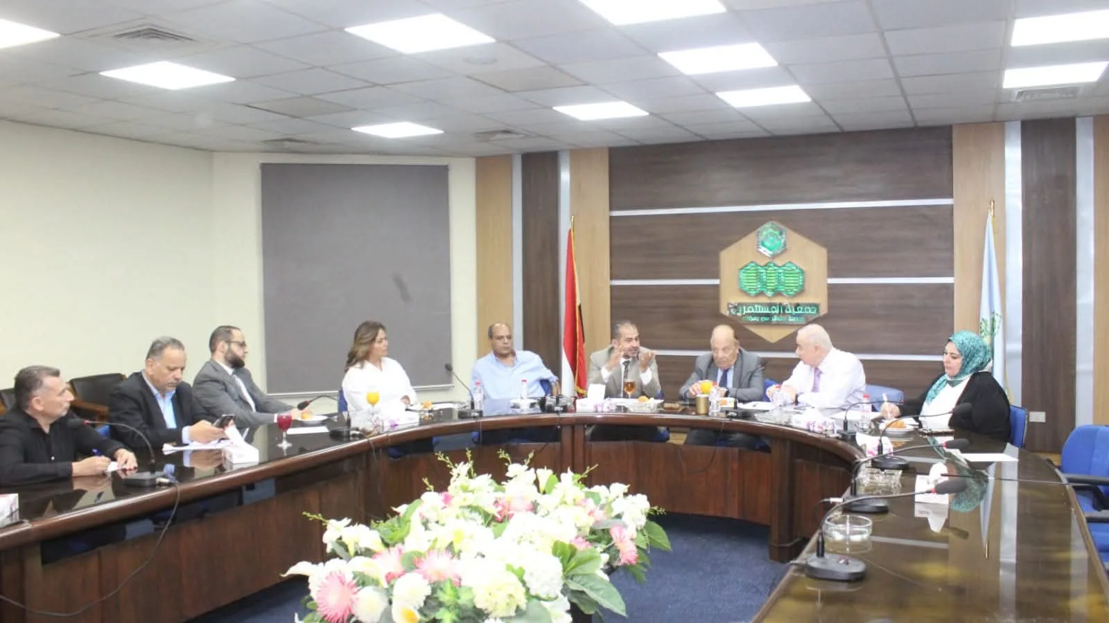 مستثمرو العاشر يلتقون وزير الإسكان لمناقشة أزمة المياه المخصصة مستثمرو العاشر يلتقون وزير الإسكان لمناقشة أزمة المياه المخصصة