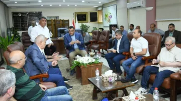 وزير الإسكان يجتمع في مقر جهاز “مدينة السادات” لمتابعة تقدم الأعمال