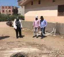نائب محافظ دمياط تتابع عملية تنظيف وصيانة كافة بيارات الترعة المغطاة في قرية أبو جريدة بمركز فارسكور.