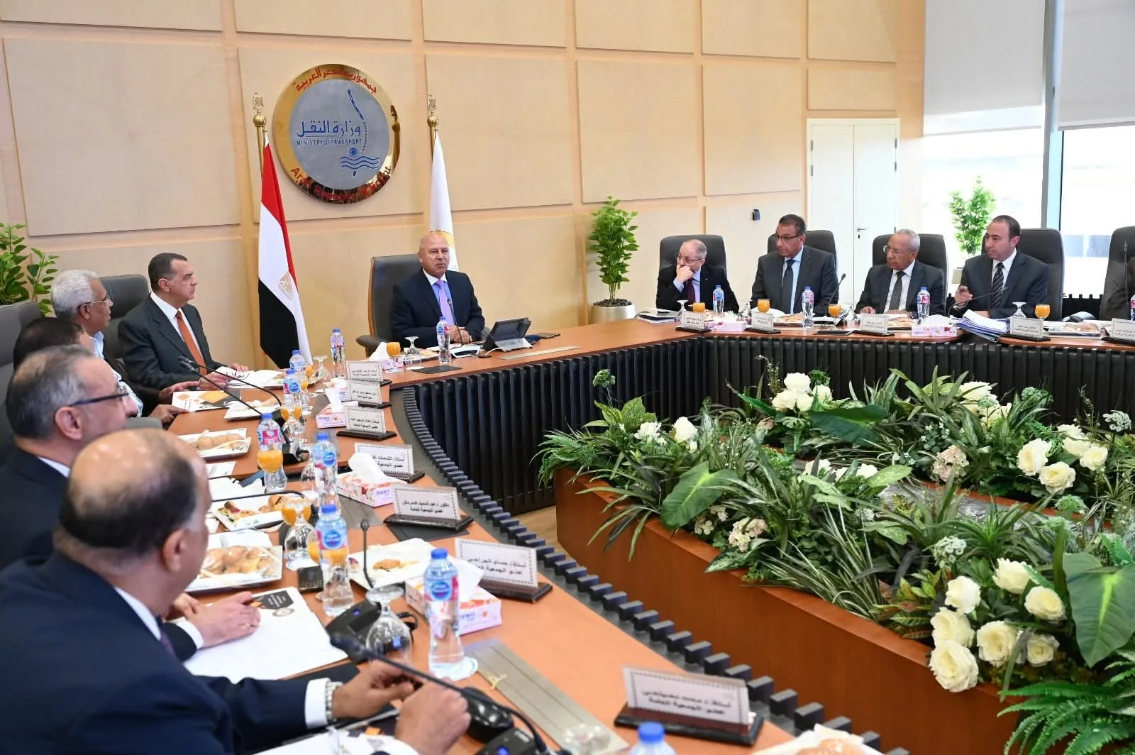 وزير الصناعة يقود الجمعية العامة السنوية للشركة القابضة للنقل للعام المالي 2025/2026.